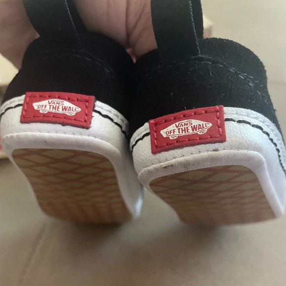Vans crib shoes size 3 in great condition - Picture 2 of 4